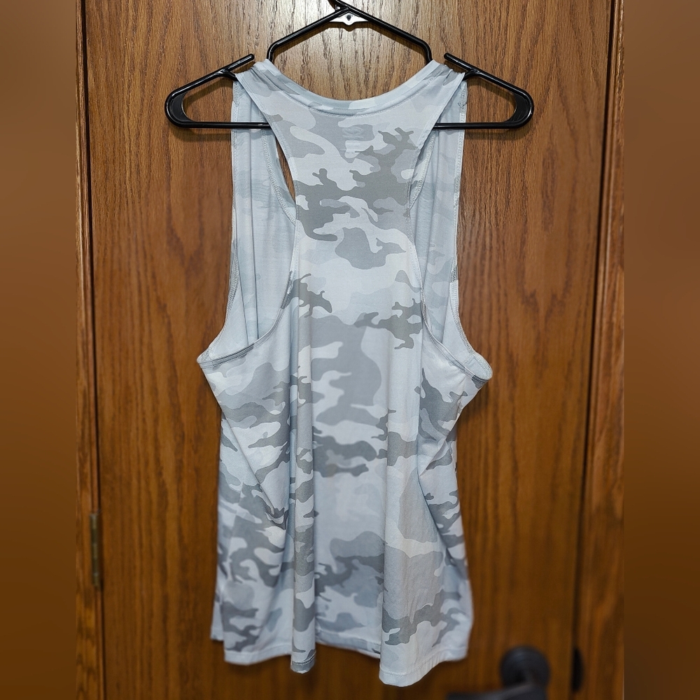 Women's Athletic Works Gray Camo Racer Back Tank, Size XXL - Picture 3 of 5